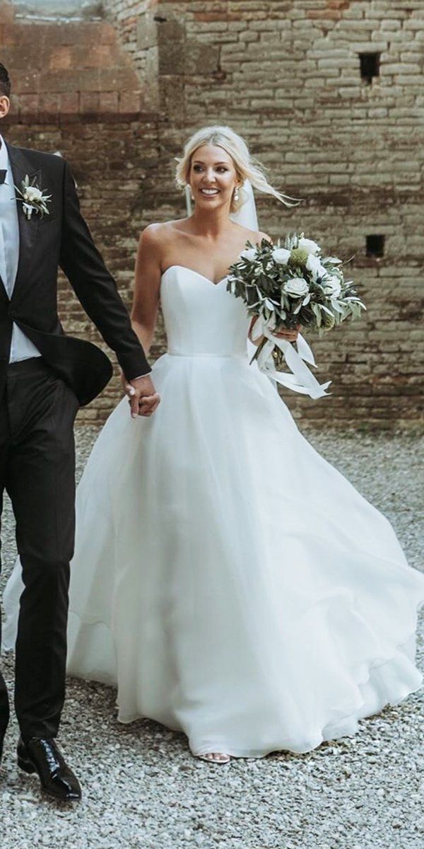 Dresses Ball Gown Strapless Sweetheart Necklinesuzanneneville -   17 elegant wedding Gown ideas