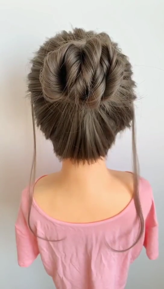 braided hairstyles for wedding half up videos Creating a Simple Half-Up And 25 Hairstyle Idea -   17 hairstyles Long bun ideas