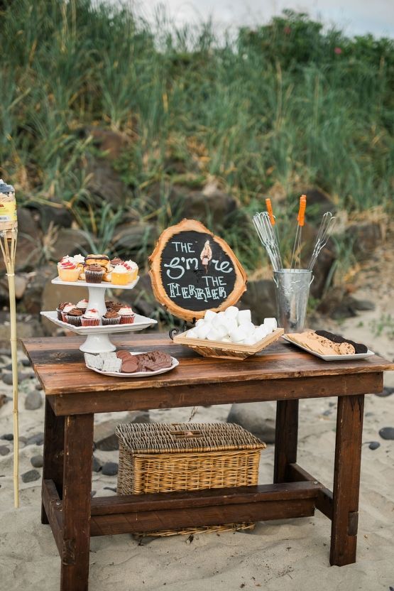 A Cannon Beach bonfire wedding (with the cutest s'mores bar!) -   18 wedding Beach bar ideas