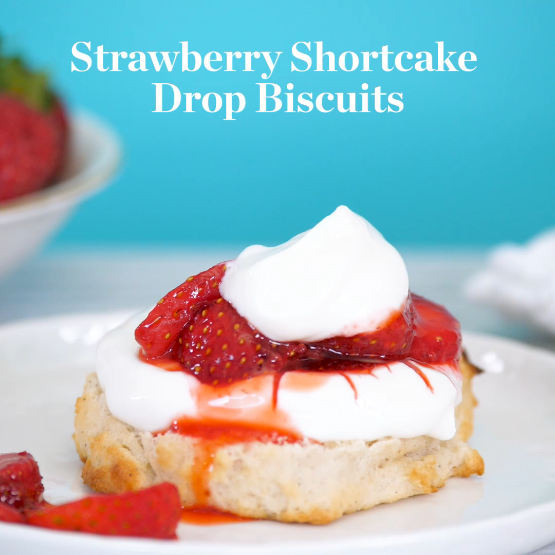 Strawberry Shortcake with Lemony Yogurt -   19 desserts Mini greek yogurt ideas