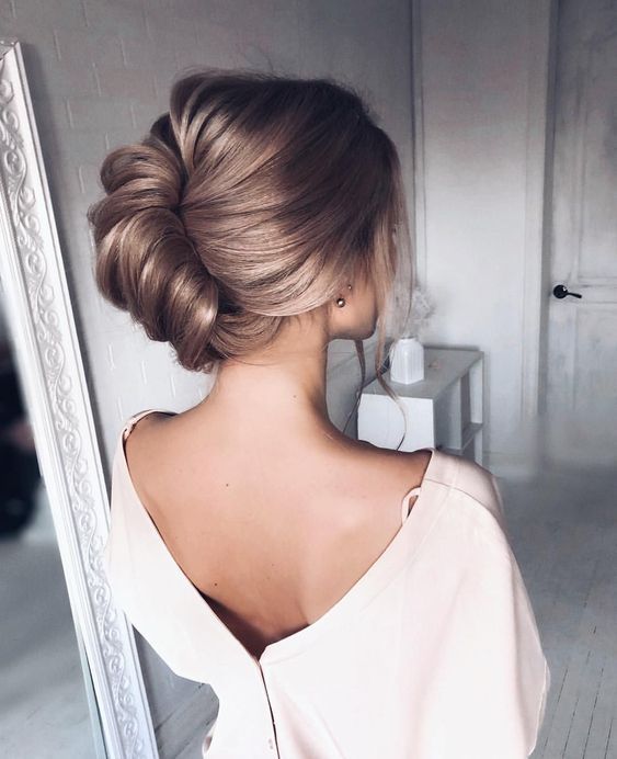 Summer Wedding Hairstyles That Will Keep You Cool — PACIFIC ENGAGEMENTS -   14 hairstyles Recogido medio ideas