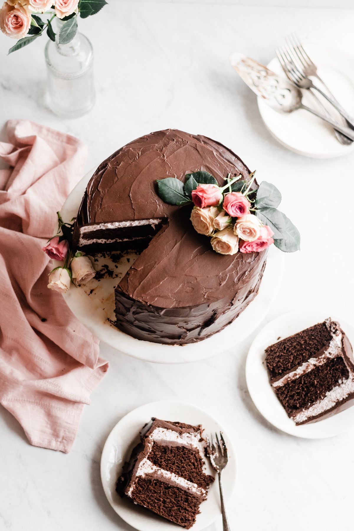 raspberry chocolate ganache cake - Blue Bowl -   15 chocolate cake Aesthetic ideas