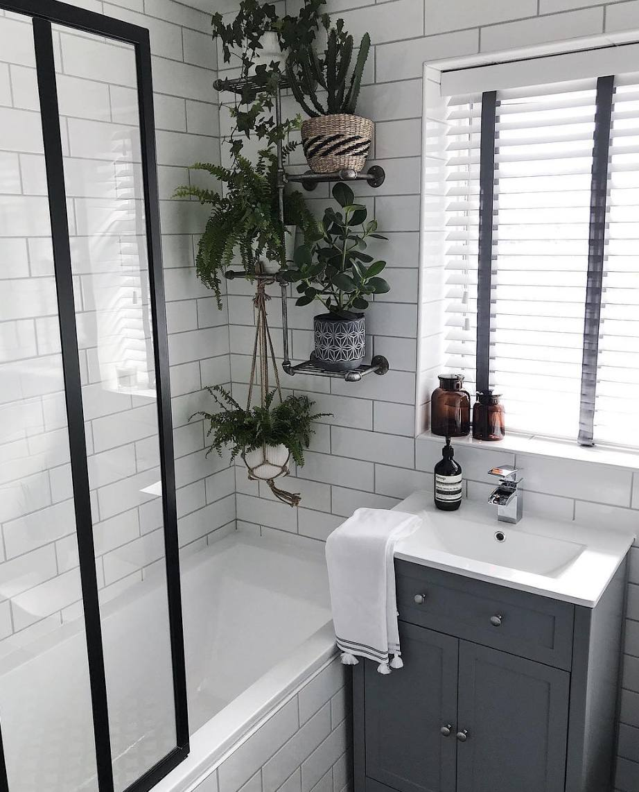 17 Bathroom Plants That Were Styled Perfectly -   15 plants Appartement shelves ideas