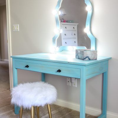 How To Make a DIY Makeup Vanity with Hollywood Lighted Mirror -   17 farmhouse makeup Vanity ideas