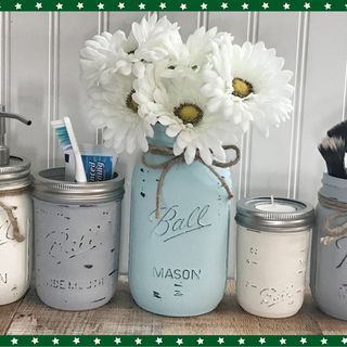 15 Cheerful Ways to Use Mason Jars for Spring and Easter -   17 holiday Art mason jars ideas