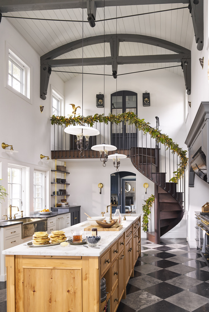 Inside a chic and rustic Vermont farmhouse during the holidays! -   17 holiday Design house ideas