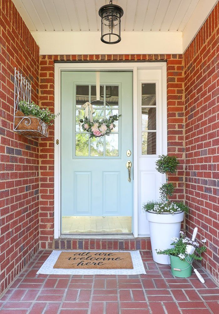 How To Make A Small Front Porch Look Larger DIY -   17 plants Small porches ideas