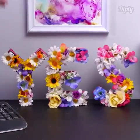 Bring spring indoors with these DIY flower letters! -   19 planting DIY spring ideas