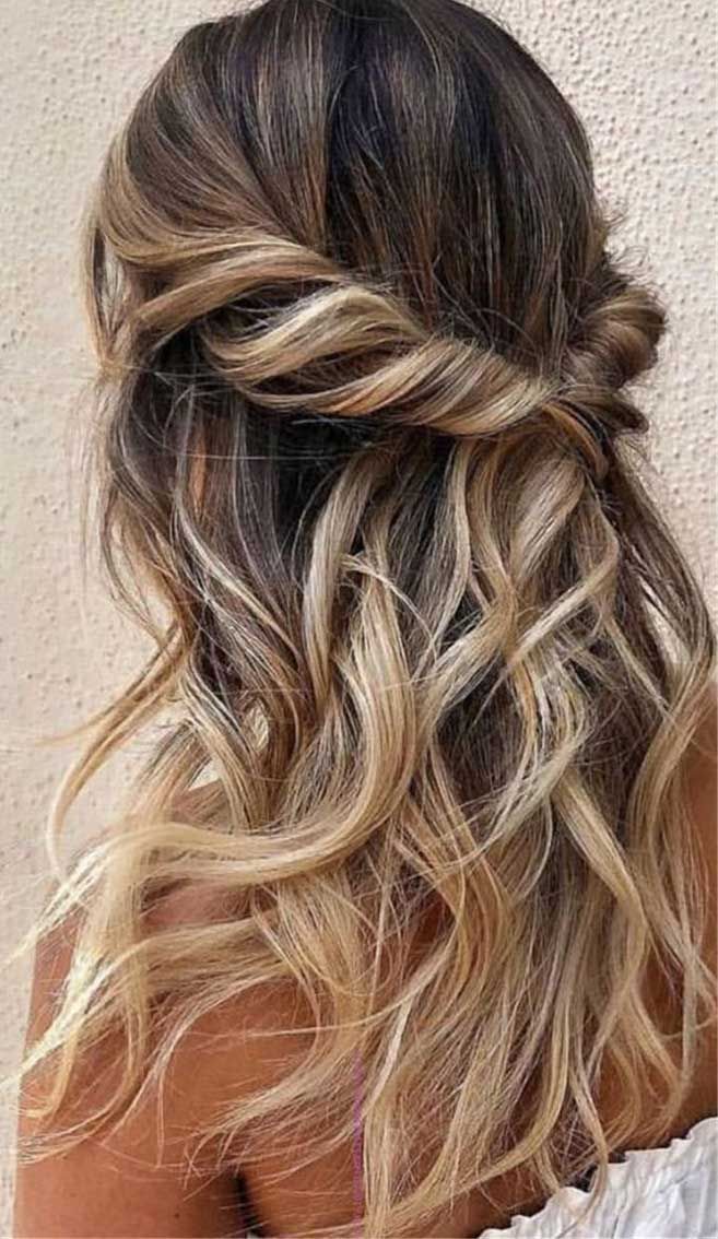 43 Gorgeous Half Up Half Down Hairstyles That Perfect For A Rustic Wedding - Fabmood | Wedding Color -   12 homecoming hairstyles Updo ideas