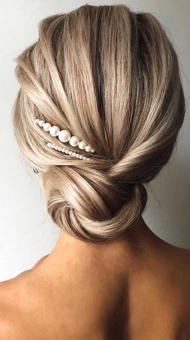 60 Gorgeous Wedding Hairstyles For Every Length -   12 homecoming hairstyles Updo ideas