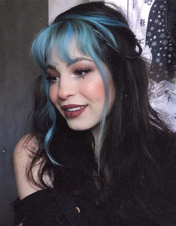 Stunning Blue Hair Dye Ideas with Bang Style for Girls -   12 makeup Highlighter bangs ideas