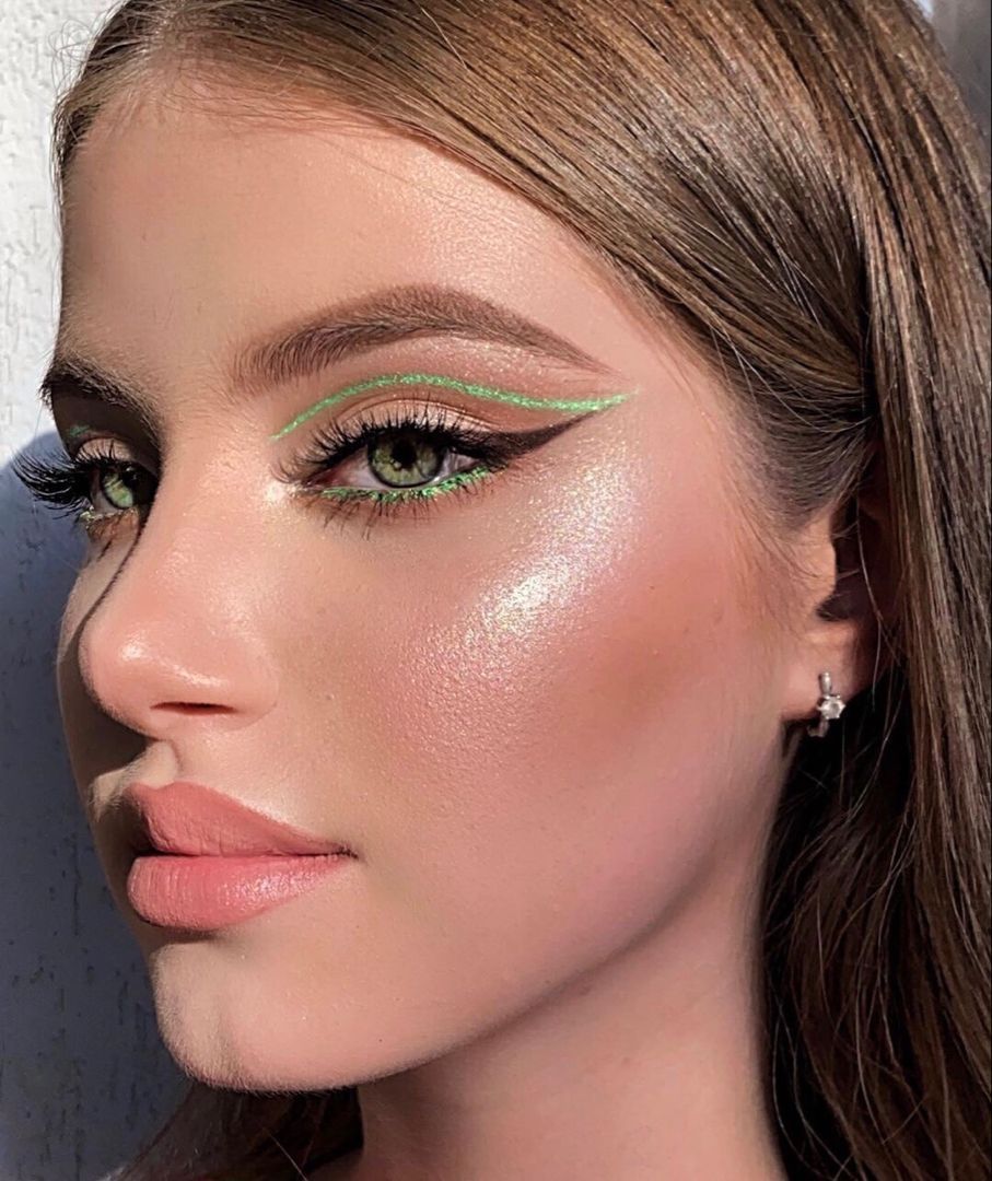 StyleGPS » Green Eyeliner Looks -   16 euphoria makeup ideas