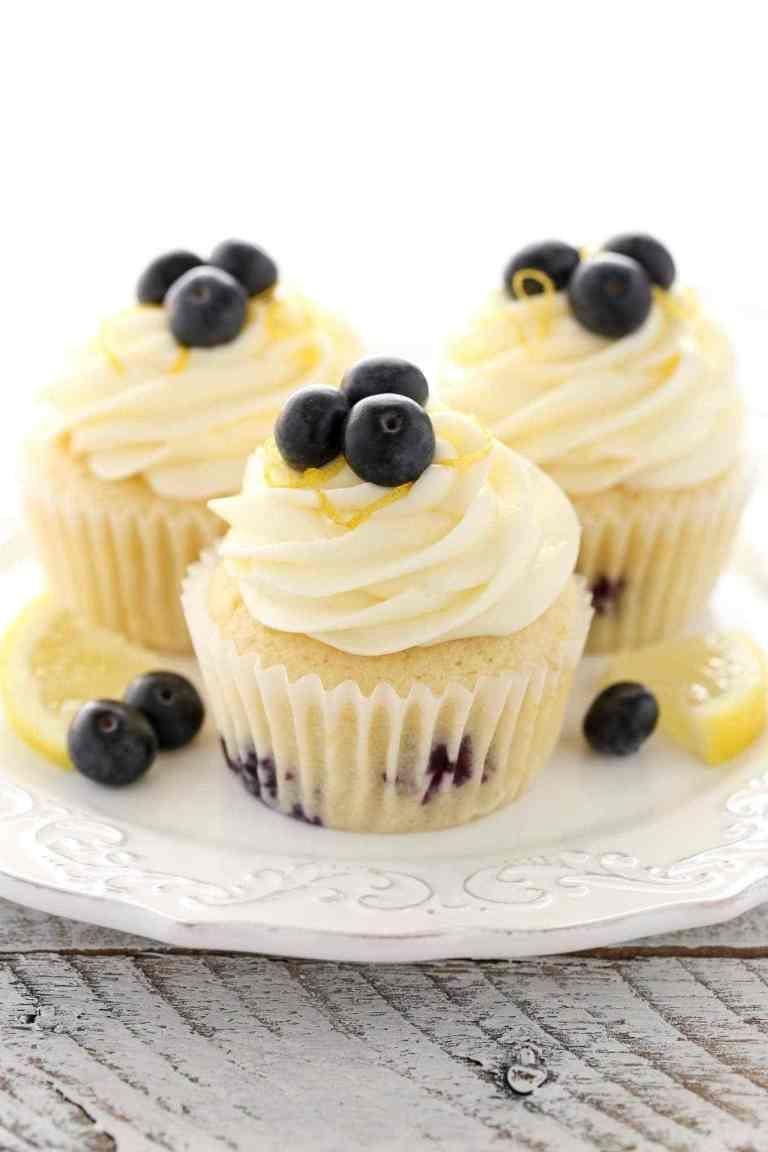 Lemon Blueberry Cupcakes with Lemon Cream Cheese Frosting -   17 cake Blueberry lemon ideas