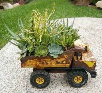 26 DIY Yard Art Crafts - Home Decor Garden Ideas -   17 planting creative ideas