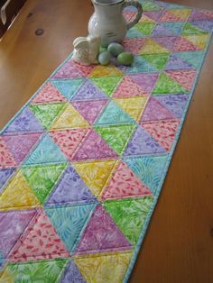 17 fabric crafts Easter table runners ideas
