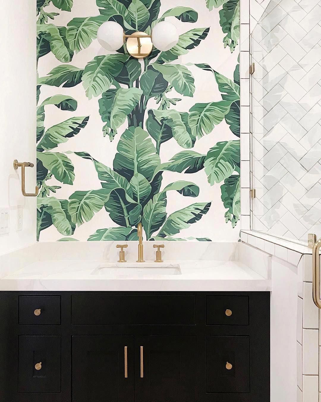 Pacifico Palm Wallpaper by Nathan Turner, Ivory -   18 plants Wallpaper bathroom ideas