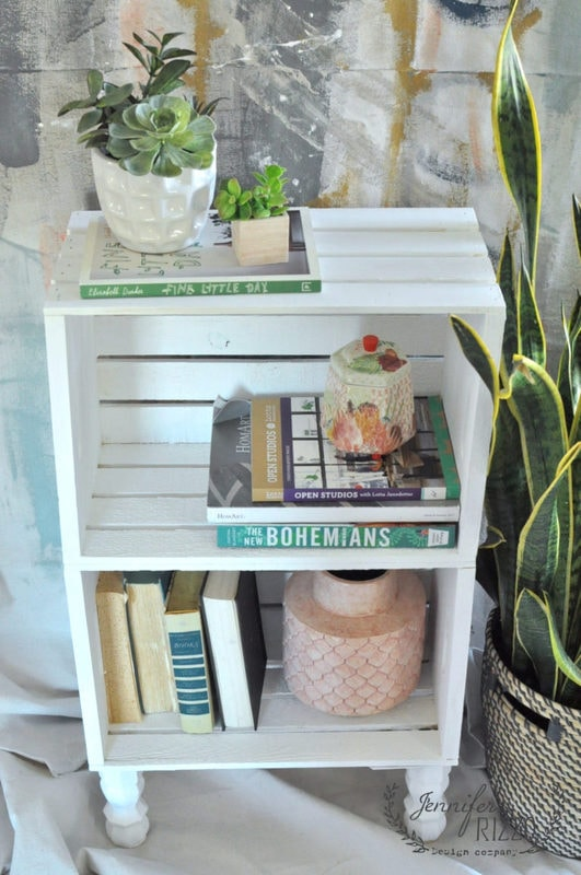 DIY crate side table for easy storage - Jennifer Rizzo -   19 diy projects Decoration side tables ideas