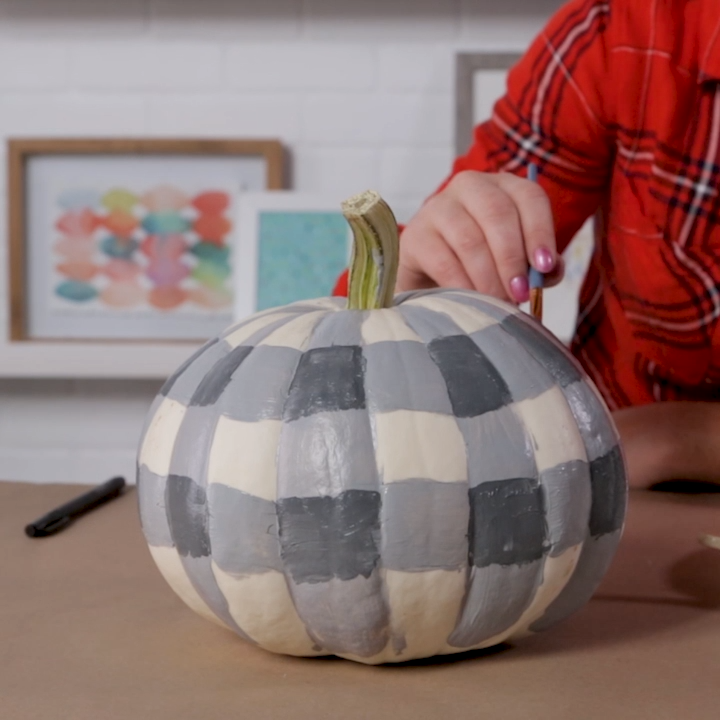 How to Paint Buffalo Check Pumpkins for a Fall Farmhouse Display -   19 fall decor ideas