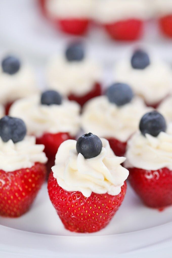 Patriotic Stuffed Strawberries - Sweet and Savory Meals -   19 holiday Desserts with cream cheese ideas