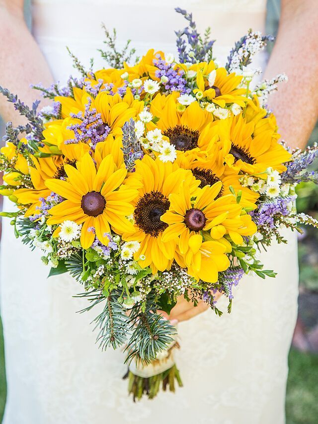 Sunflower Wedding Inspiration to Spark Your Imagination -   19 wedding Bouquets yellow ideas