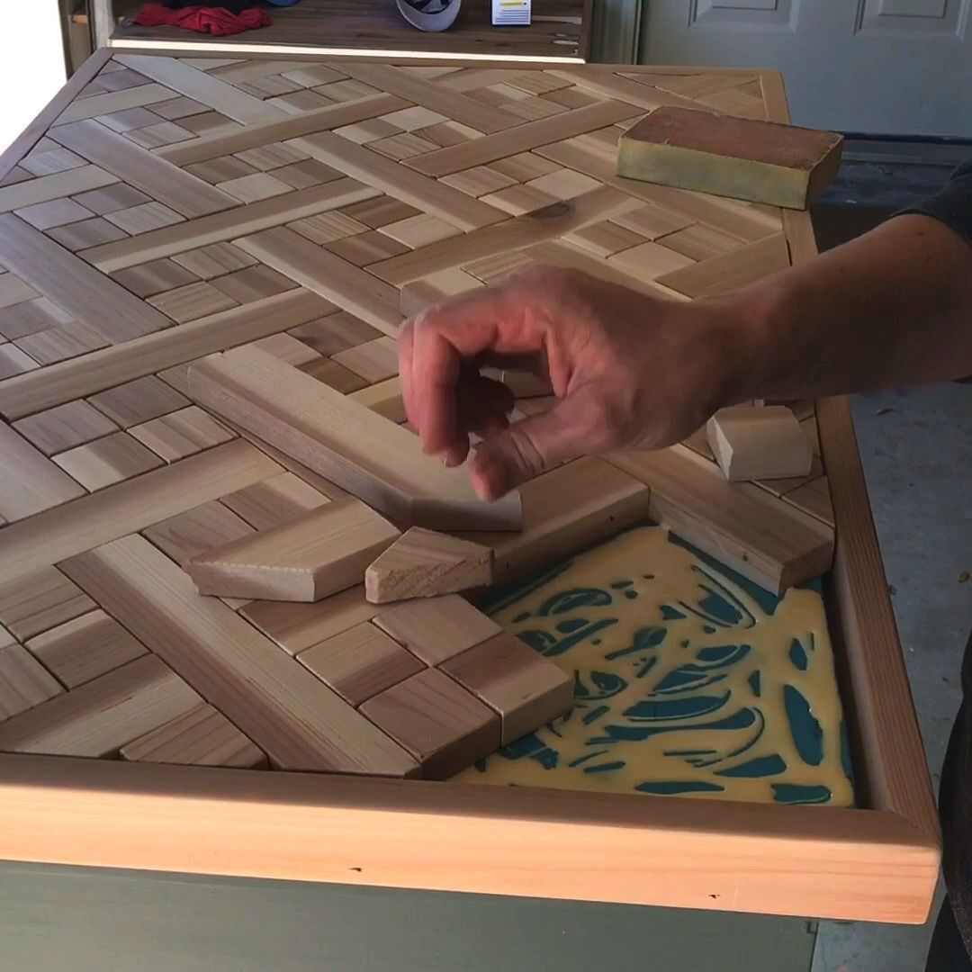 DIY Wood Mosaic Table Top - Geometric Wood Art Table Top - YouTube -   25 diy Videos muebles ideas