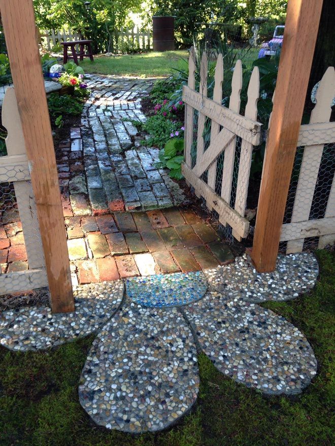 How To Make Lava Stone Driveway: Rockmolds.com -   diy Garden floor