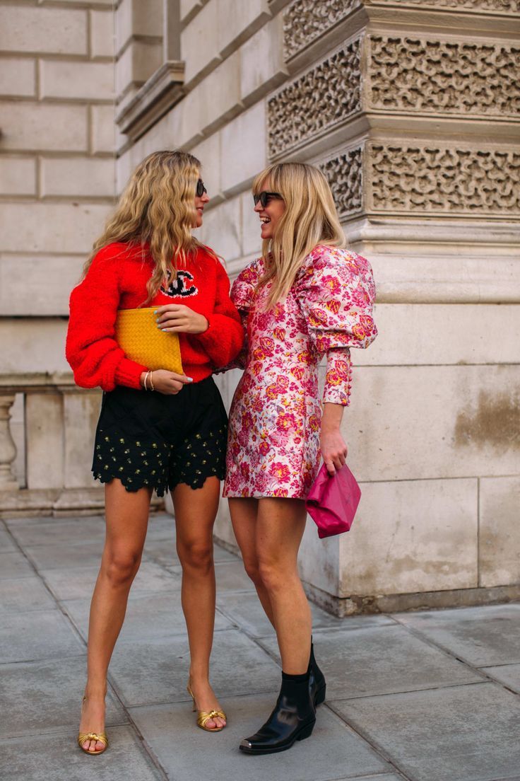 Showgoers Wore Sneakers With Their Dresses Over the Weekend at London Fashion Week -   style Fashion artist