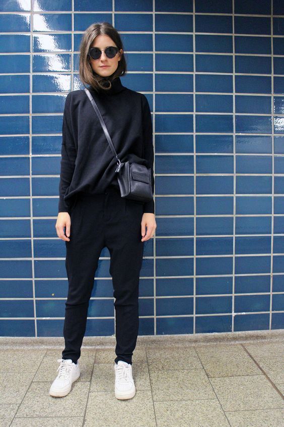 25 Beyond Cool All Black Outfit Ideas For Women -   style Hipster women