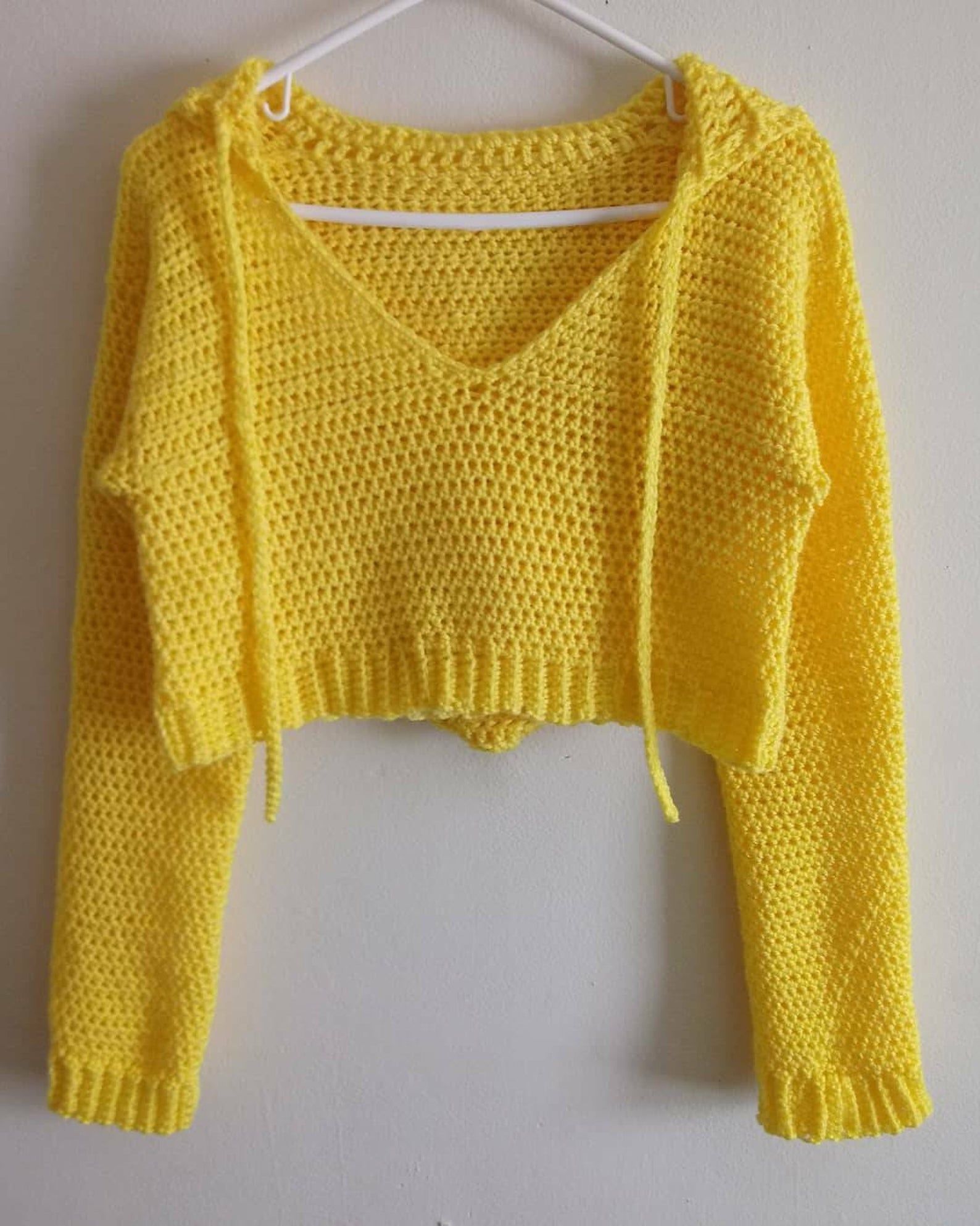 Crop top crochet hoodie pattern -   17 diy Clothes sweater ideas