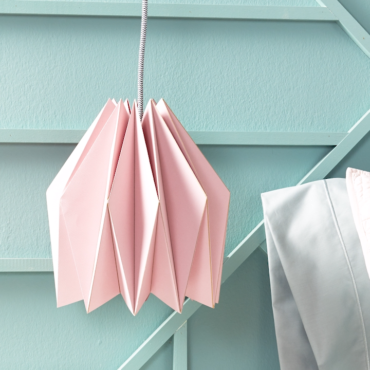 Transform Paper into an Amazing Origami Pendant -   19 diy Lamp stand ideas