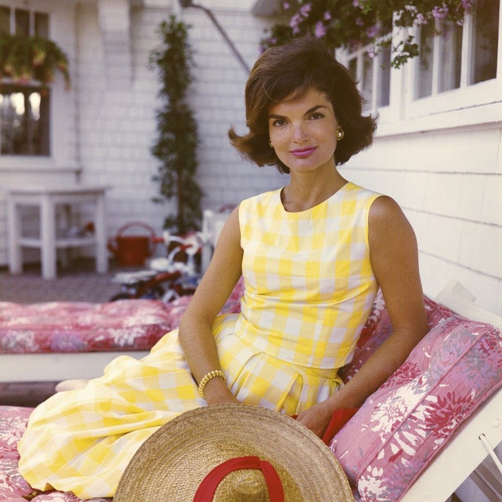 JACKIE O BIOGRAPHY REMEMBERS HER PASSION AS BOOK EDITOR - Mastoloni -   19 style Icons simple ideas
