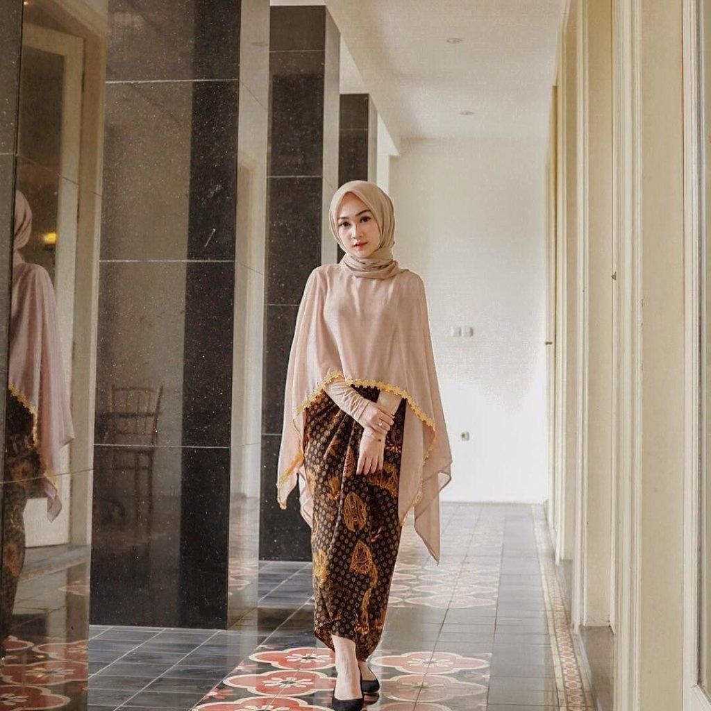 Outfit Dress Bridesmaid Berhijab Terbaru – Salim Soraya -   9 style Hijab kebaya ideas