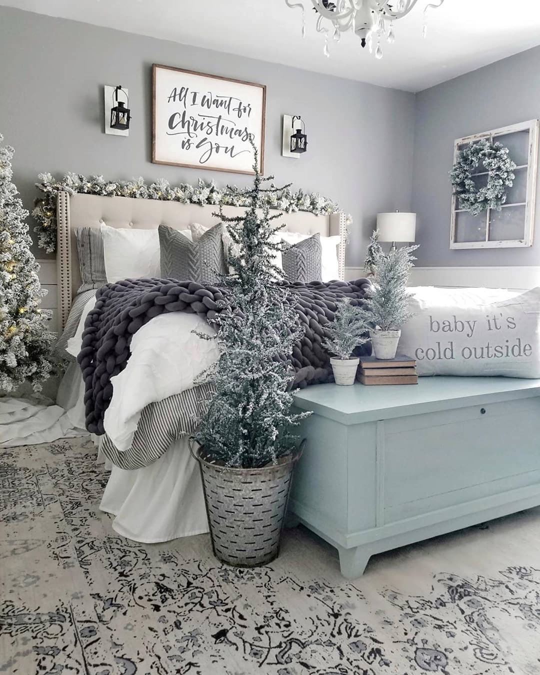Top 37 Christmas Bedroom Decorations Ideas 2020 - Page 16 of 37 - newyearlights. com -   16 christmas decor for bedroom ideas