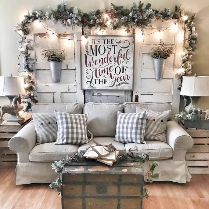 How to Decorate Your Rental for the Holidays—Without Losing Your Security Deposit -   18 diy christmas decorations for home wall ideas