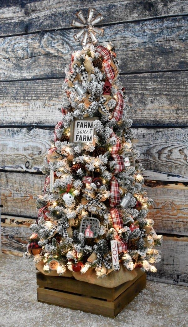 DIY Bed Spring Windmill Christmas Tree Topper - Vintage, Rustic, Farmhouse -   15 tree topper rustic ideas
