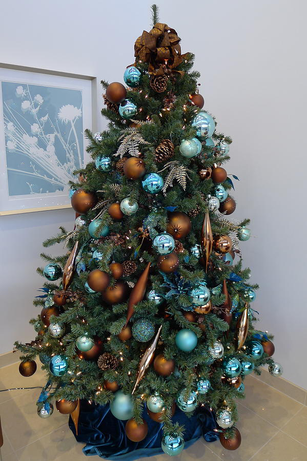 Blue and Gold Xmas Tree by Richard Reeve -   19 christmas tree 2020 blue and gold ideas