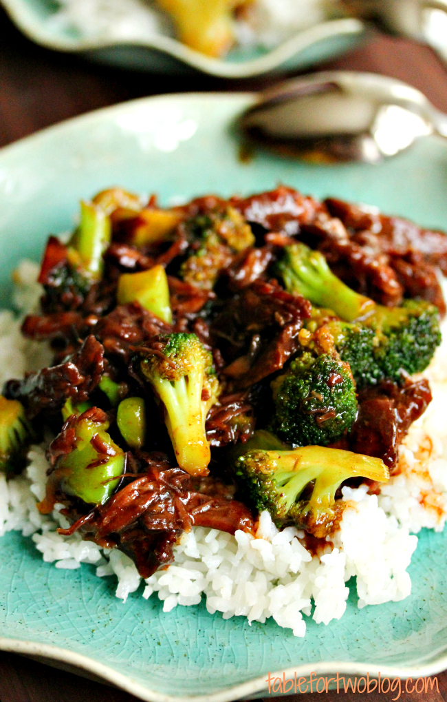 Beef & Broccoli (Slow Cooker) // yummy